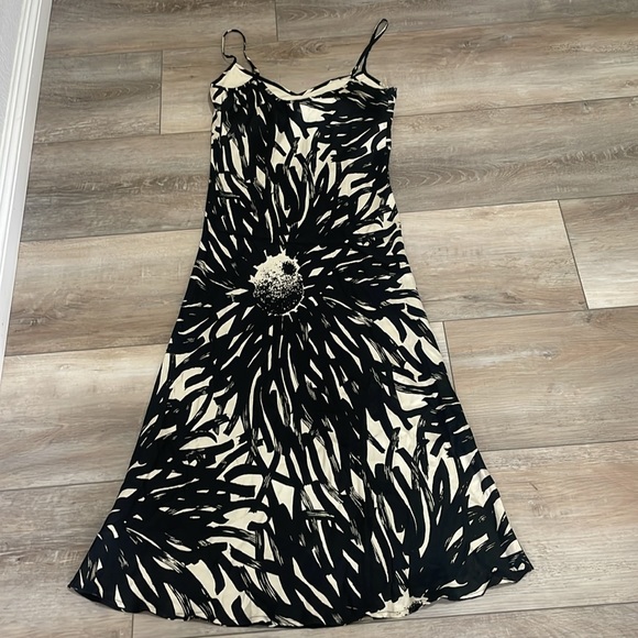 The Limited 100% Silk black and cream dress size 6 - Picture 2 of 4